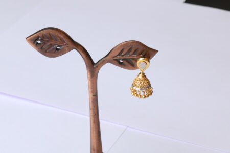 gold jhumka