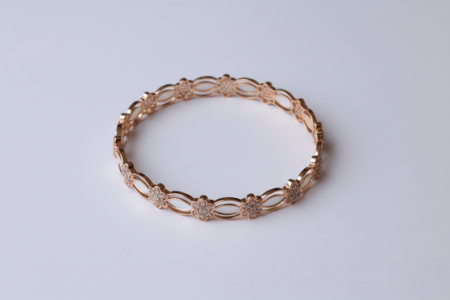 Timeless Floral Link Bangle – Elegant Heritage Craftsmanship